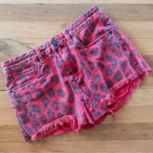 🖤🐆 Blank NYC Red & Black Cheetah Leppard Print Jean Shorts with Distressed Hem 🔥